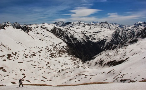 Vallée de Pinarra depuis le col de Port Vieux le 18 avril 2014 - Julien Defois - Google+ | Vallées d'Aure & Louron - Pyrénées | Scoop.it
