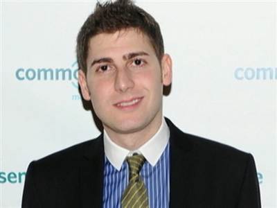 Senators eye Facebook co-founder for dumping U.S. citizenship to avoid taxes | Electile Dysfunction | Scoop.it