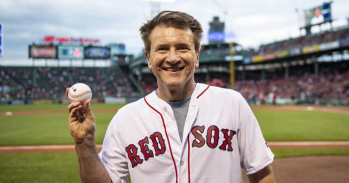 Here’s where Robert Herjavec would invest his last $1M — and his advice on building a ‘foundation’ of stable income now | Family Office & Billionaire Report - Empowering Family Dynasties | Scoop.it