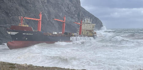 Grounded MSC Baltic III suffers damage due to hazardous weather / le 10.11.2025 | Pollution accidentelle des eaux (+ déchets plastiques) | Scoop.it