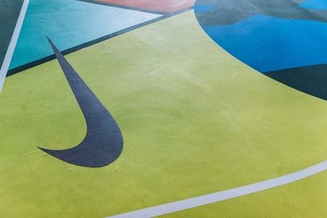 Nike et l’artiste KAWS envahissent les terrains de basket ball de New-York | Lumières de la Ville | Culture : le numérique rend bête, sauf si... | Scoop.it