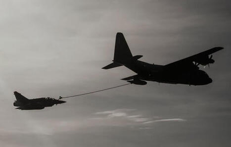 L&rsquo;arm&eacute;e de l&rsquo;Air & de l&rsquo;Espace valide le ravitaillement en vol de nuit du Mirage 2000D par le KC-130J Hercules | DEFENSE NEWS | Scoop.it