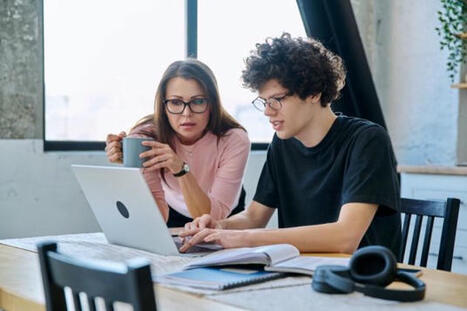 L'orientation, une affaire de famille, de confiance et de fiabilité selon notre sondage exclusif | Enseignement secondaire et supérieur | Scoop.it