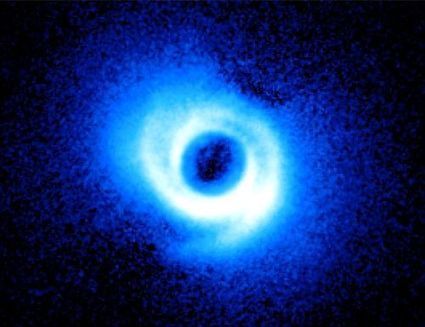 Image of the Day: Colossal Spiral Star 14-Billion Miles Wide | Ciencia-Física | Scoop.it