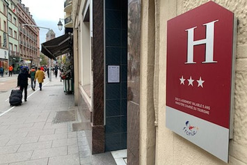 March&eacute; de No&euml;l de Strasbourg 2023. Jusqu'&agrave; 500 euros la nuit : pourquoi le logement est si cher en haute saison | Th&eacute;matique culture et histoire de l'Alsace | Scoop.it