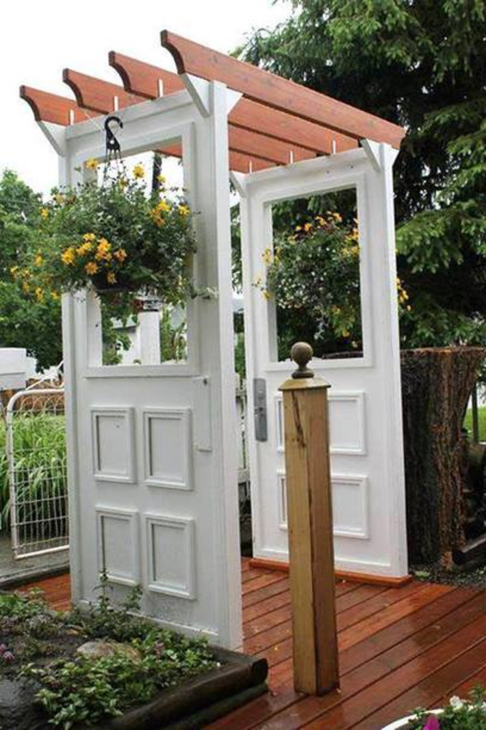 Repurpose Doors And Windows In The Garden (Photo Gallery ... | Antiques & Vintage Collectibles | Scoop.it