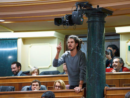 LeMonde fait son "Voici" et consacre un article sur ... le "Choc capillaire au Parlement espagnol"... | ACTUALITÉ | Scoop.it