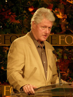 Bill Clinton praises Obama&rsquo;s fuel efficiency standards, energy strategy | GigaOm CleanTech | @The Convergence of ICT, the Environment, Climate Change, EV and HEV Transportation & Distributed Renewable Energy | Scoop.it