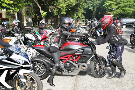 Women on Wheels Indonesia ready to roll | Ductalk: What's Up In The World Of Ducati | Scoop.it