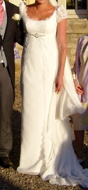 Robe de mariée Pronovias modèle Maria 40 d'occasion - Paris | Robes de mariée d'occasion | Scoop.it
