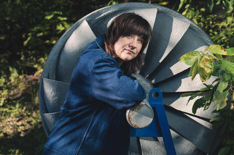 Luokkanousija ja hänen haamunsa – Marjo Niemi teki romaanin poislähdöstä | 1Uutiset - Lukemisen tähden | Scoop.it