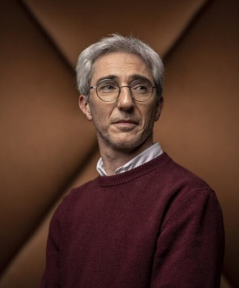 &ldquo;La maison br&ucirc;le et on regarde nos t&eacute;l&eacute;phones&rdquo; : le coup de gueule du sc&eacute;nariste &Eacute;ric Benzekri contre les r&eacute;seaux sociaux / T&eacute;l&eacute;rama | Going social | Scoop.it