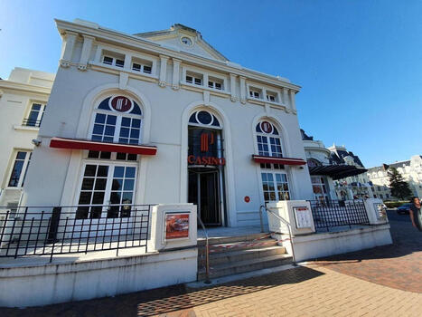 &Agrave; Cabourg, un budget primitif 2026 prudent vot&eacute; au dernier conseil municipal de la mandature | Veille territoriale AURH | Scoop.it