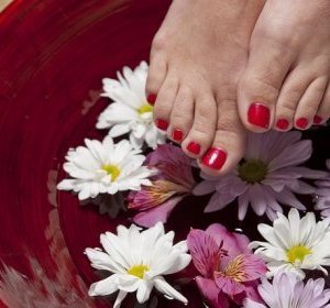 Quelles huiles utiliser pour un massage des pieds ?  | La Cabane aux Arômes | Scoop.it