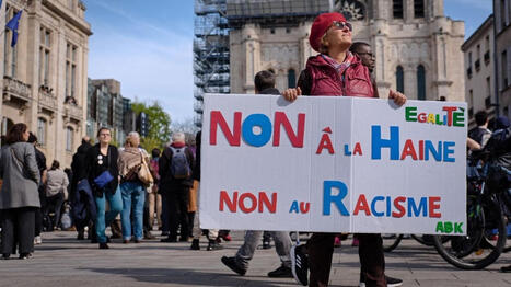 Pr&egrave;s d'une personne sur deux en France estime avoir d&eacute;j&agrave; &eacute;t&eacute; victime de racisme, selon un sondage Ifop &ndash; France info | Revue de presse | Scoop.it