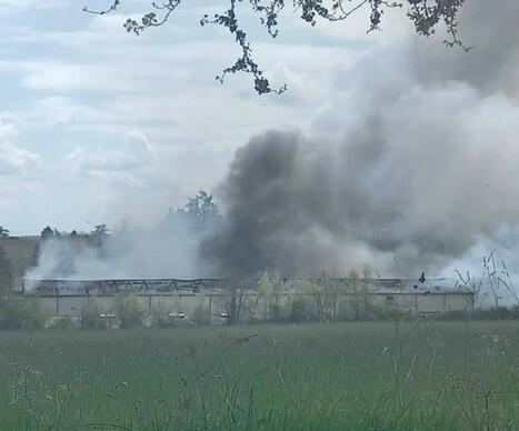 Incendie de l'usine de plastique Gerstube à Vic-Fezensac  dans le Gers : un impressionnant panache de fumée #RisquesIndustriels | Risques industriels | Scoop.it