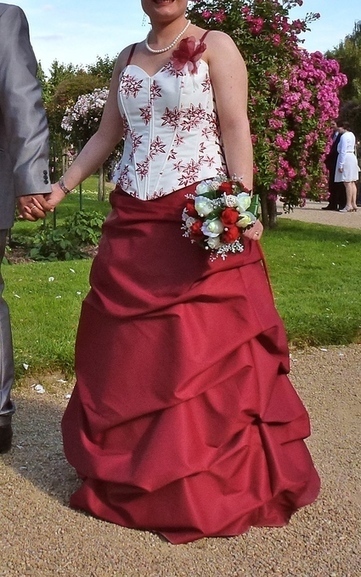 robe mariée bordeaux ivoire 38 40 - Ile et Vilaine | Robes de mariée d'occasion | Scoop.it