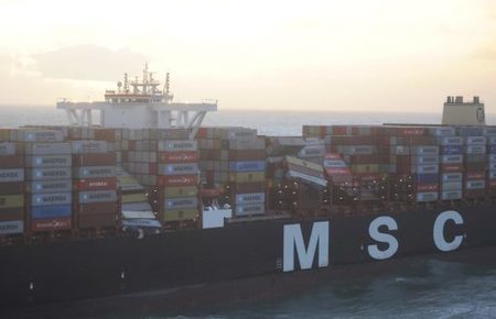 Photos: Over 200 Containers Fall from MSC Zoe amid Heavy Weather / 02.01.2019 | Pollution accidentelle des eaux par produits chimiques | Scoop.it