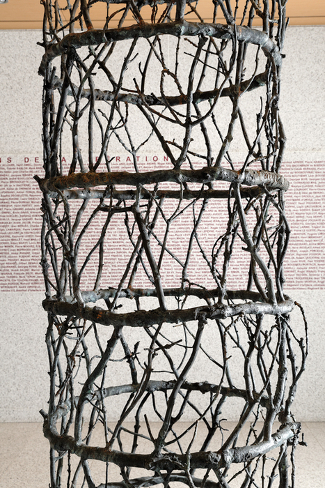 Vicent Barré: Branches column | Art Installations, Sculpture, Contemporary Art | Scoop.it
