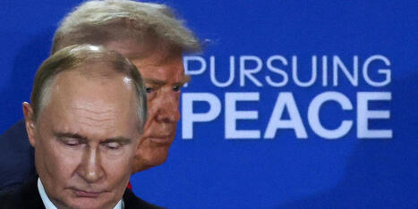 Trump amplifies attack on Putin after holding peace talks with Zelenskyy at Mar-a-Lago - Raw Story | Backstabber Watch | Scoop.it