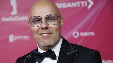 Podcast: Aki Linnanahde myi Espanjan asunnon | 1Uutiset - Lukemisen t&auml;hden | Scoop.it