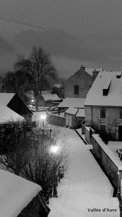 Dans la nuit, la blanche fut de retour - Facebook | Vall&eacute;es d'Aure & Louron - Pyr&eacute;n&eacute;es | Scoop.it