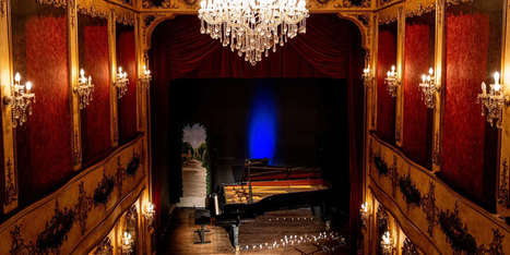 La petite Scala de Bourges, écrin de rouge et d’or pour grand piano | Revue de presse théâtre | Scoop.it