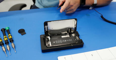 Apple gives Tata India iPhone repair business as partnership expands, sources say | L'IGOPP dans les médias | Scoop.it