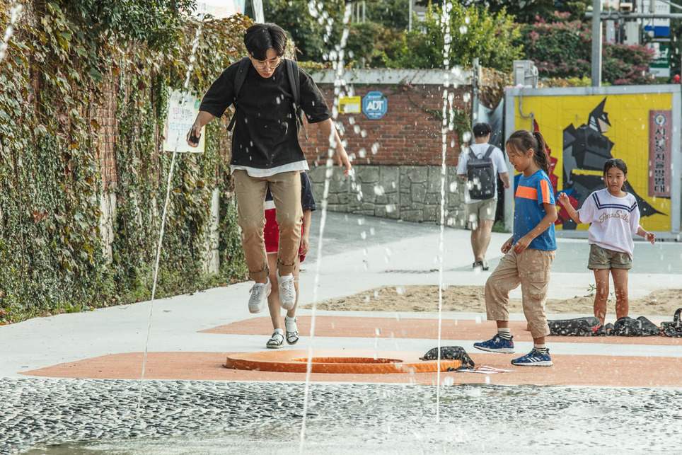 Building Cities for Children: Streets That Slow Down, Play, and Teach | Veille territoriale AURH | Scoop.it
