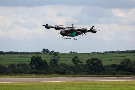 Eve avan&ccedil;a em teste de carro voador, e Revo prepara rotas - 11/06/2026 - Economia - Folha | Inova&ccedil;&atilde;o Educacional | Scoop.it