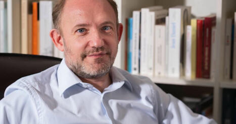 &ldquo;Le projet Bollor&eacute;, c&rsquo;est de gagner des &eacute;lections sans jamais se pr&eacute;senter&rdquo;: Entretien avec l&rsquo;historien Alexis L&eacute;vrier | DocPresse ESJ Lille | Scoop.it