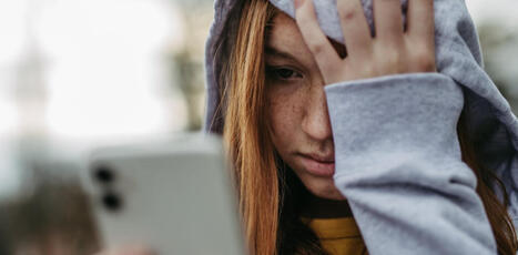 Sant&eacute; mentale des adolescents&nbsp;: les r&eacute;seaux sociaux amplifient les troubles observ&eacute;s hors ligne, en particulier chez les filles | Solidarit&eacute;s | Scoop.it