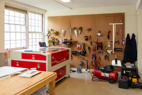 A new model of college emphasizes hands-on learning while stripping away frills that increase costs | Educaci&oacute;n a Distancia y TIC | Scoop.it