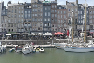 "Ce n'est pas louable &agrave; l'ann&eacute;e ici" : Honfleur assouplit les r&egrave;gles de locations de courte dur&eacute;e | Veille territoriale AURH | Scoop.it