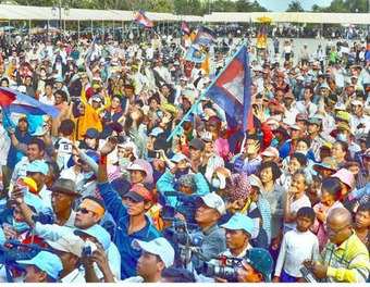 Cambodian garment workers join Opposition protests | real utopias | Scoop.it