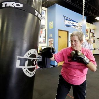 Boxers work to knock out Parkinson's symptoms | #ALS AWARENESS #LouGehrigsDisease #PARKINSONS | Scoop.it