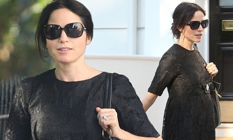 One Stylish Bump Andrea Corr Looks Divine In A