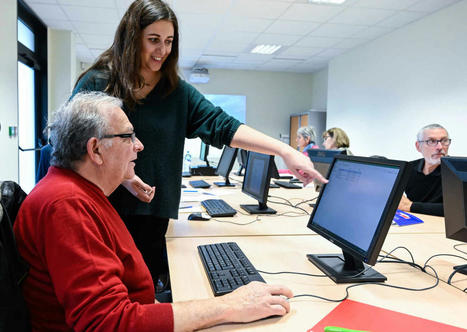 France Services : 4 000 conseillers numériques pour aider les seniors sur la dématérialisation des services publics | L'actualité de la politique de la ville | Scoop.it