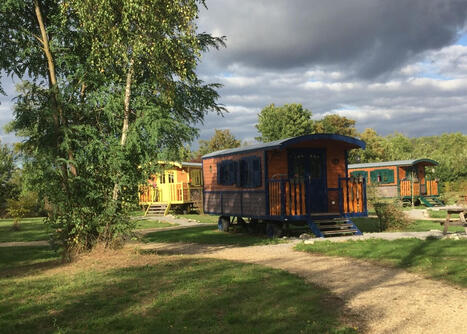 Montereau-Fault-Yonne : roulottes, cabanes, pods, lodges... le camping Le Marcassin s'équipe pour 2026 ! | Les evolutions de l'offre touristique | Scoop.it