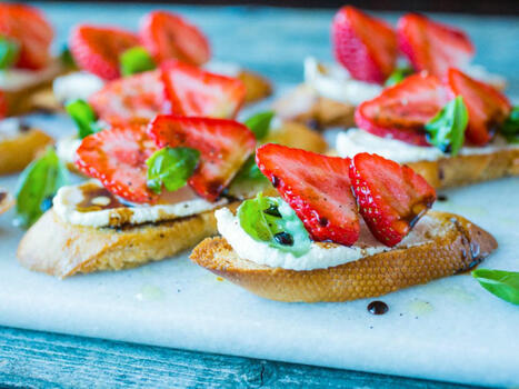 Somrig förrätt –toast med feta och jordgubbar | 1Uutiset - Lukemisen tähden | Scoop.it