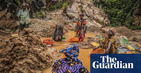 Price of gold: DRC’s rich soil bears few riches for its miners – photo essay | Global development | The Guardian | International Economics: IB Economics | Scoop.it