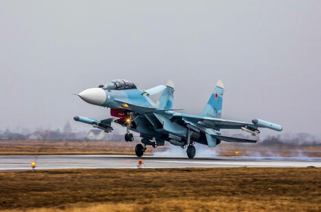 Ukrainian strike destroys Russian fighter jet | DEFENSE NEWS | Scoop.it