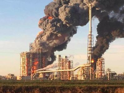 Enorme explosie in Italiaanse raffinaderij | La Gazzetta Di Lella - News From Italy - Italiaans Nieuws | Scoop.it