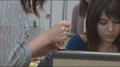 Montbéliard : de futurs maroquiniers d'art - France 3 Franche-Comté | Métiers, emplois et formations dans la filière cuir | Scoop.it