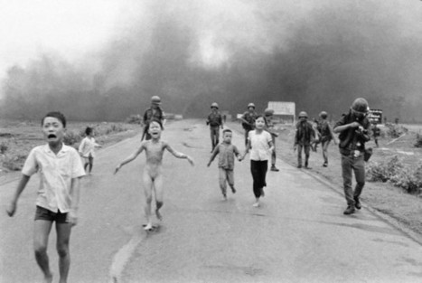 Have You Ever Seen the Uncropped Version of the &ldquo;Napalm Girl?&rdquo; &mdash; BagNews | Photography | Scoop.it