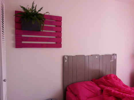 Tête de lit et Porte-jardinières / Pallet Headboard and Wall Planter Holder | 1001 Pallets ideas ! | Scoop.it