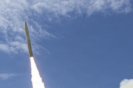 U.S. Army and Navy conduct test launch of common hypersonic missile | DEFENSE NEWS | Scoop.it