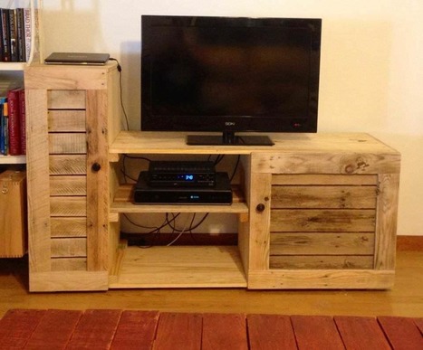 Entertainment Center Made Out Of Discarded Pallets | 1001 Pallets ideas ! | Scoop.it