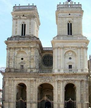 Auch. Deux cathédrales sous l'œil de Charlotte - La Dépêche | Professionnels du tourisme du Grand Auch Cœur de Gascogne | Scoop.it