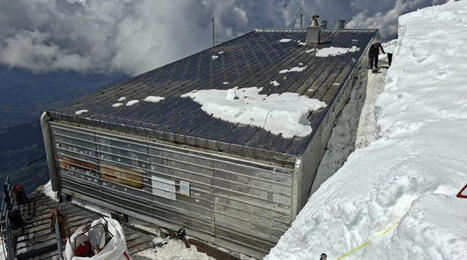 &Agrave; plus de 3 800 m&egrave;tres d&rsquo;altitude, l&rsquo;ancien refuge du Go&ucirc;ter entame sa d&eacute;construction | Strat&eacute;gie de territoires et offices de tourisme | Scoop.it